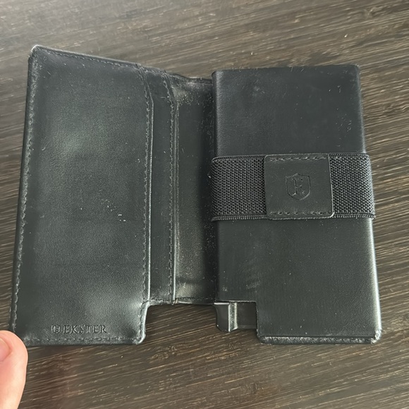 Ekster Parliament Wallet - Picture 2 of 3